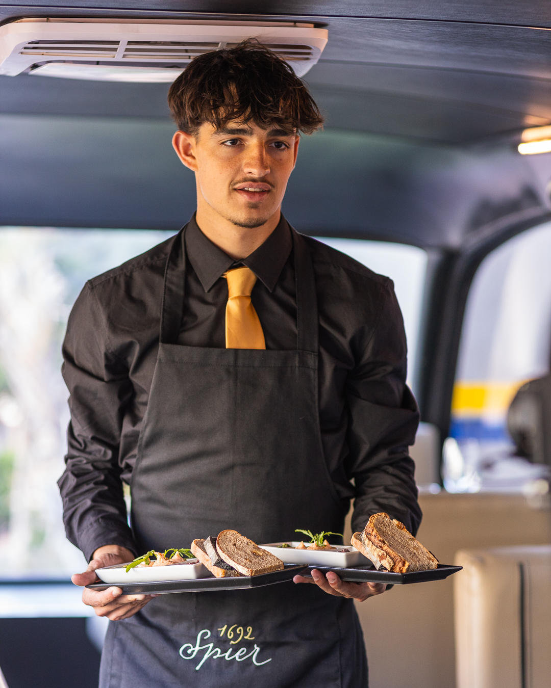 Bus Cuisine interior